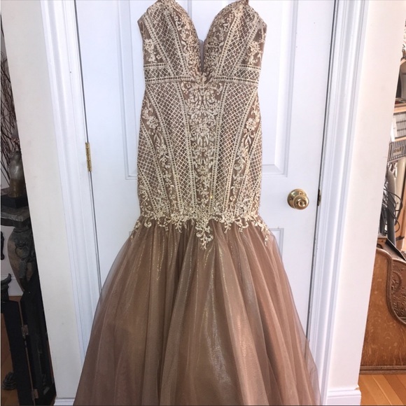 Prom dress evening gown Golden one of a kind - Picture 2 of 8